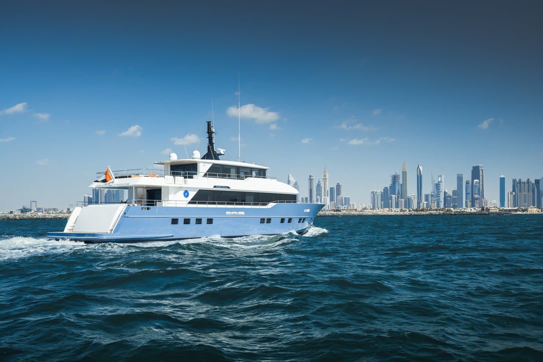 最新照片流浪者95suv型游艇图集